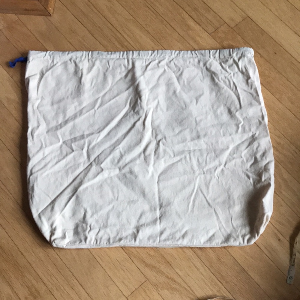 Authentic LOUIS VUITTON dust bag - Picture 4 of 5